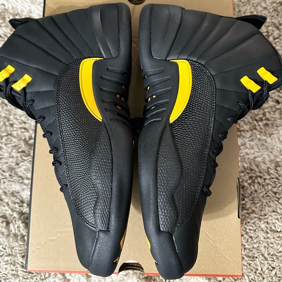 Jordan 12 Retro Black Taxi men’s size 11 main image 5